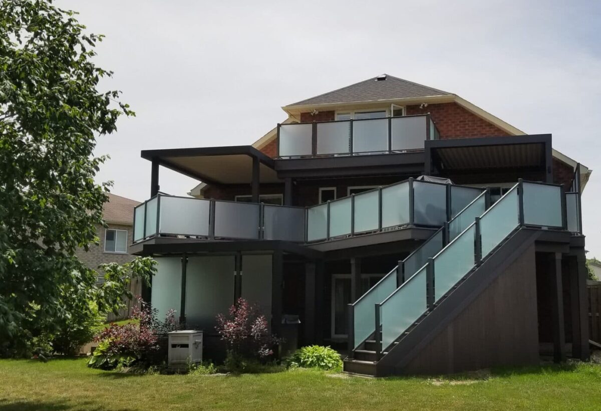 custom-deck-pergola-ontario-gardenstructure