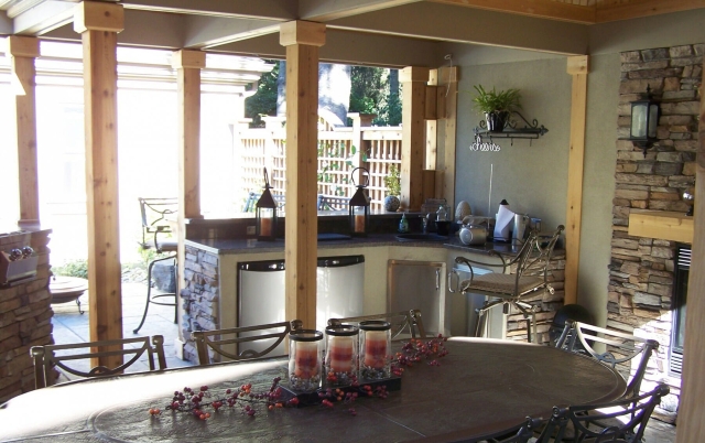 Outdoor Kitchen in Etobicoke