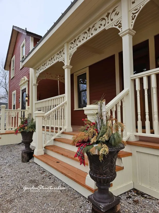 traditional porch builder1