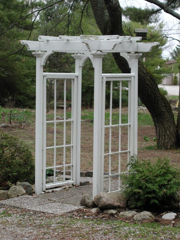 A Garden Arbor in White Stain build with DIY Step by Step Plans